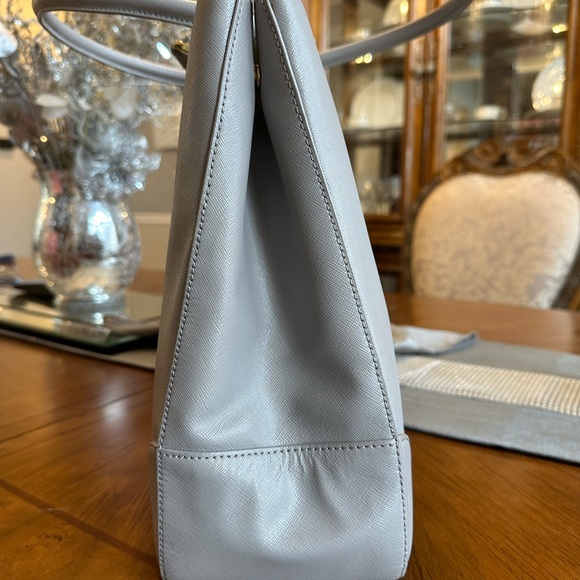 Tory Burch Robinson Tote in Mercury Gray Excellent Condition! - Picture 5 of 13